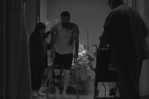 范弗里特晒微视频：马上搞定这点小麻烦 转身就回来