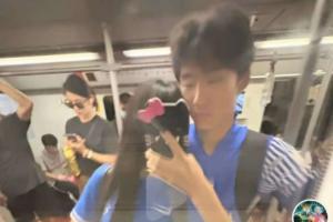 穿申花球衣被批，海港梯队小将致歉：对不起，我会努力用行动赎罪