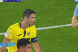 送你4连平！维加头球绝平后滑跪庆祝，上赛季他曾为尤文出场15场