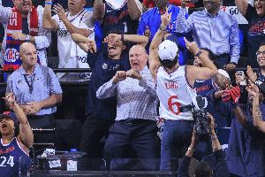 休赛期引入四名强援！老快船能否拨开卡氏迷雾突破首轮？