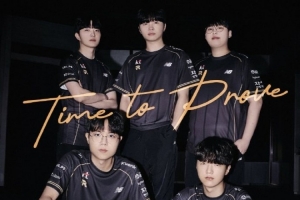 依然是纯黑玄学！KT官方发布S15世界赛队服宣传照片