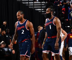 首次从训练营开始与哈登合作？小卡：这对我们和团队都有帮助