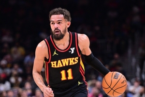 游刃有余！特雷-杨上半场5中3得9分2板7助 三分3中2