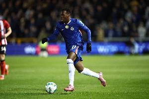 吉滕斯：在英格兰U21会和队友玩UNO等卡牌游戏 想在U21欧洲杯赢球