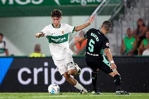 西媒：皇马正寻找一名有创造力的中场，埃尔切小将门多萨进入视野