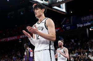 徐静雨谈小曾：如果那么简单就能立足NBA 那也就不显得珍贵了