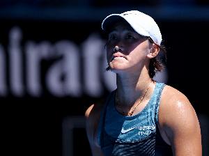 王曦雨2-0淘汰琼斯，取得广州国际女子网球公开赛开门红