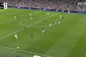 又越位了！迪亚斯助攻贝林厄姆破门，被吹罚越位在先