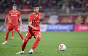 黄希扬：本赛季曾纠结是否退役，希望留在铜梁龙传授经验给后辈