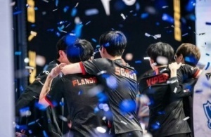 不全华班了？！LPL爆料人：jd和blg在抢viper