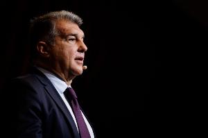 拉波尔塔：若以致敬能弥补会很好，猜测梅西以球员身份回归不合适