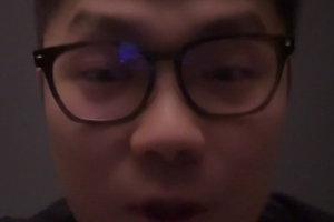 涵艺直播透露：WE打野Monki留队，还有一年合同