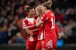 惊天逆转！拜仁女足欧冠连扳三球，主场3-2逆转卫冕冠军阿森纳