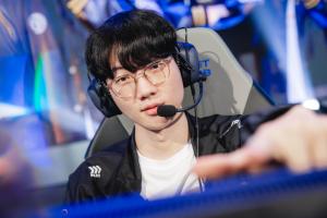 JDG老板蓝莲花现身朱开直播间：透露Viper100%签约BLG