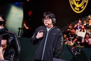 韩媒：Ryu执教能力获业界公认，是转会期竞争最激烈的主教练