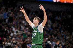 正负值低至-22！弗拉格半场仅4次出手命中2球 得到6分1篮板