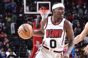 末节14分！乌度卡：阿隆·霍勒迪时刻准备着 有他是一种奢侈