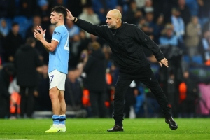 双料旧将：曼城憋着劲想夺冠，明年如果还能咬住阿森纳就有机会