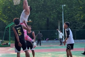 你的电子浩克上线...