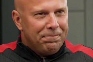 布教授的足球艺术，每一个动作都仿佛在他的大脑中提前预演过