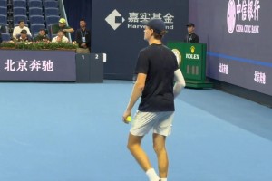 米兰球迷辛纳相比穆塞蒂低调谦虚，要是决赛辛纳对阵穆塞蒂……