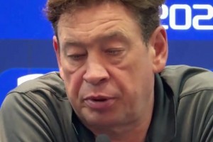 斯卢茨基:心态调整并不容易，我们一直在正面激励队员