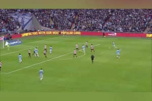 平地一声雷！对于亚亚-图雷来说，进世界波如探囊取物！