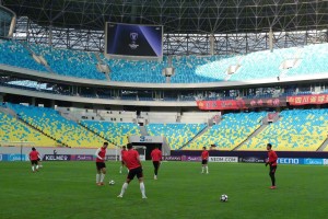 蓉城亚冠主场首秀在即，徐正源:队员确实存在伤病，但不会是借口