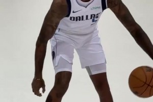 减重近40磅？东契奇媒体日上看着明显瘦了太多了！