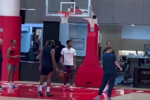 球霸实锤！哈登和科林斯在训练中已经开始培养默契了！