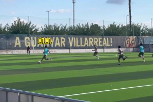 刘凯源有点灵性！训练赛上一脚外脚背传中出乎所有人意料