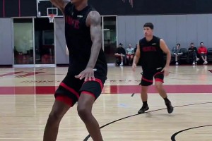 火箭新赛季有如此多的臂展怪，防守一定能令对手窒息！