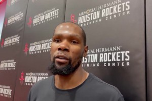 以后的生涯都将佩戴护目镜！浓眉接受采访，这眼睛红得让人心疼啊