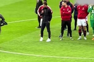 埃德森下滑真厉害！不仅扑救能力也不行了，脚下技术和盘带也退步