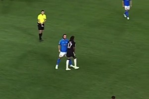 世界名画！莱奥：不好意思，你们7个被我包围了！