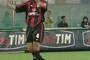 AC米兰历史上的今天：舍瓦完成帽子戏法