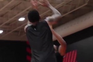 完美默契！杜兰特阿门小贾的三线快攻真是行云流水