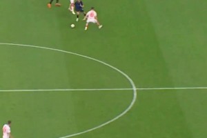 博主：国安新帅处理冲突时的两个小细节体现其“中国式小智慧”