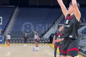 空间型内线！杨瀚森练习挡拆后外弹三分，出手稳稳命中