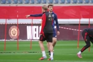 比利时国家队在根特备战北马其顿的比赛！