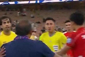 胆子不小啊！赛后印尼工作人员想要攻击马宁