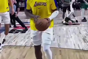 布朗尼这是在练习什么脚步？看起来似乎走了很多步