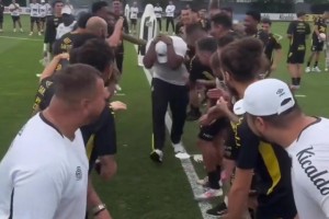 惊！内马尔带队群殴霸凌队内保安