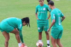 这一幕似曾相识，但确是女版MSN