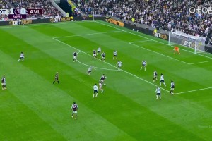 落叶球世界波！罗杰斯自抢自射，一脚世界波震惊四座