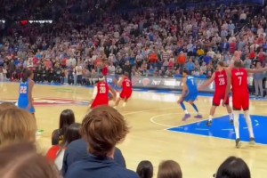 谢泼德这防守真是白给！SGA挡拆专门找他打，轻松投进！