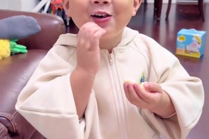 太可爱了！南京小球迷坚定支持南通队