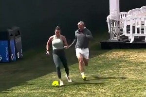 国外网友：萨巴伦卡踢球视频我能看100遍