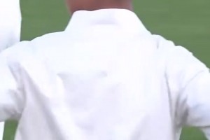 穿云箭！实拍：恰球王远射洞穿球门，状态神勇的德赫亚也鞭长莫及