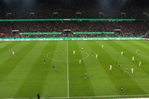 【集锦】德国杯-凯恩双响迪亚斯传射 拜仁4-1逆转科隆开季14连胜